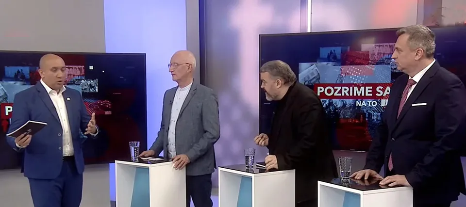 Read more about the article Chmelár zoči-voči Dostálovi a Poliačikovi: Prečo doteraz slušní vždy stáli na strane amerických vojen?