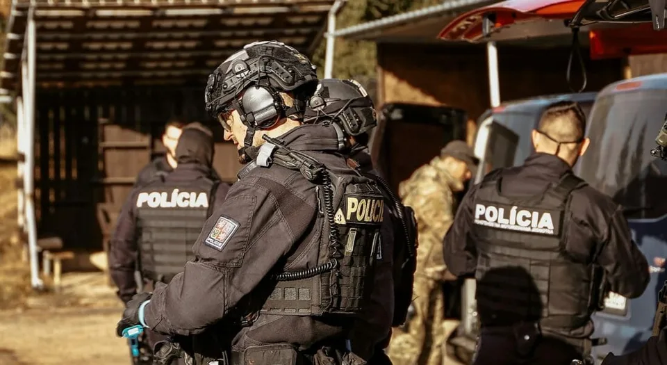 Read more about the article Vyhrážky policajným analytikom: Nenecháme sa zastrašiť lacnými vyhrážkami, odkazujú!