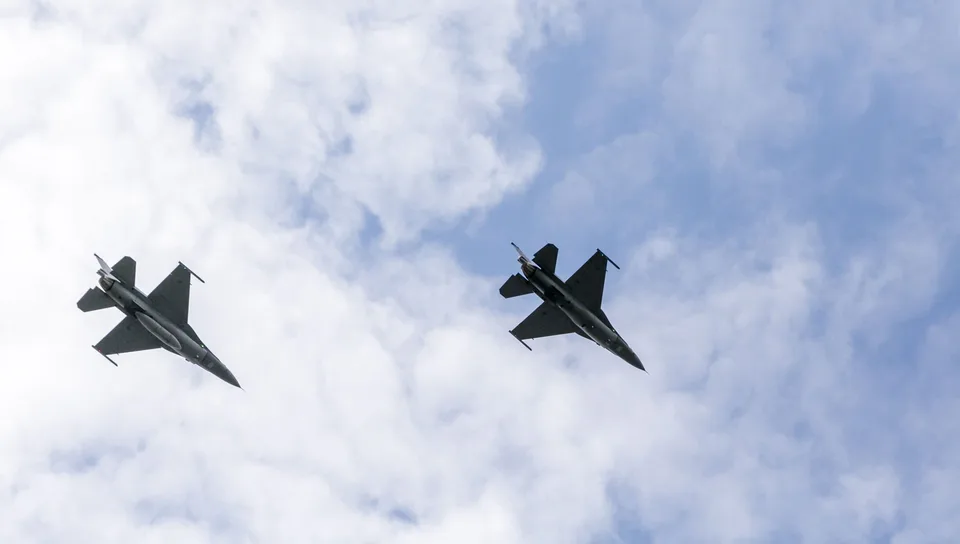 Read more about the article Slovenské F-16 majú zabezpečený servis na roky dopredu: Rezort obrany podpísal kľúčovú dohodu