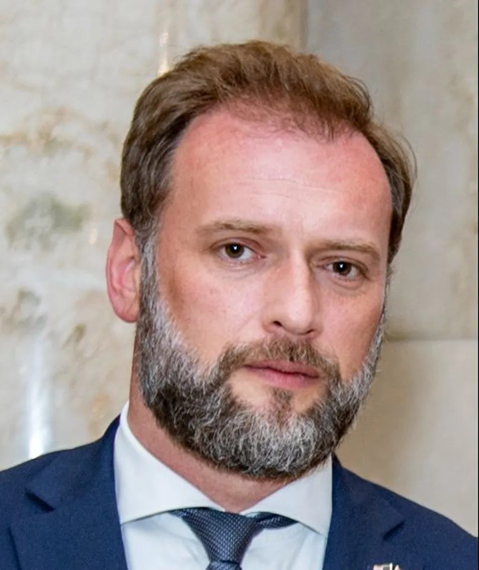 Read more about the article Chorvátskeho ministra obrany odvolali! Spôsobil smrteľnú dopravnú nehodu, sám je ťažko zranený