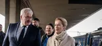 Na snímke šéfka únijnej diplomacie Kaja Kallasová a ukrajinský minister zahraničných vecí Andrij Sybiha sa vítajú na železničnej stanici v Kyjeve