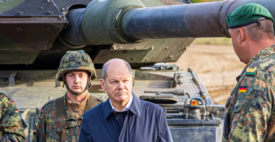Read more about the article Summit v Londýne: Scholz žiada Rusko o spravodlivý mier. Taliansko vojakov na Ukrajinu nevyšle