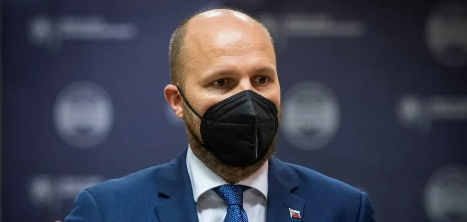 Read more about the article Protifašistickí bojovníci odkazujú Naďovi: Obhajcom dohody s USA pripomíname túto zmluvu