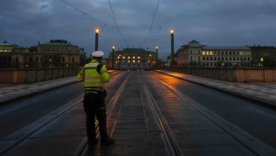 Read more about the article Počet obetí strelca z Prahy stúpol. Páchateľ mal v legálnej držbe arzenál zbraní!