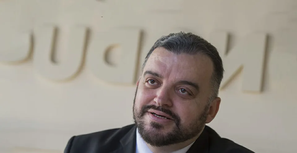 Read more about the article Chmelár: Čaputová sa nikdy nezastala urážaných občanov, extrémni centristi preberajú metódy fašizmu!