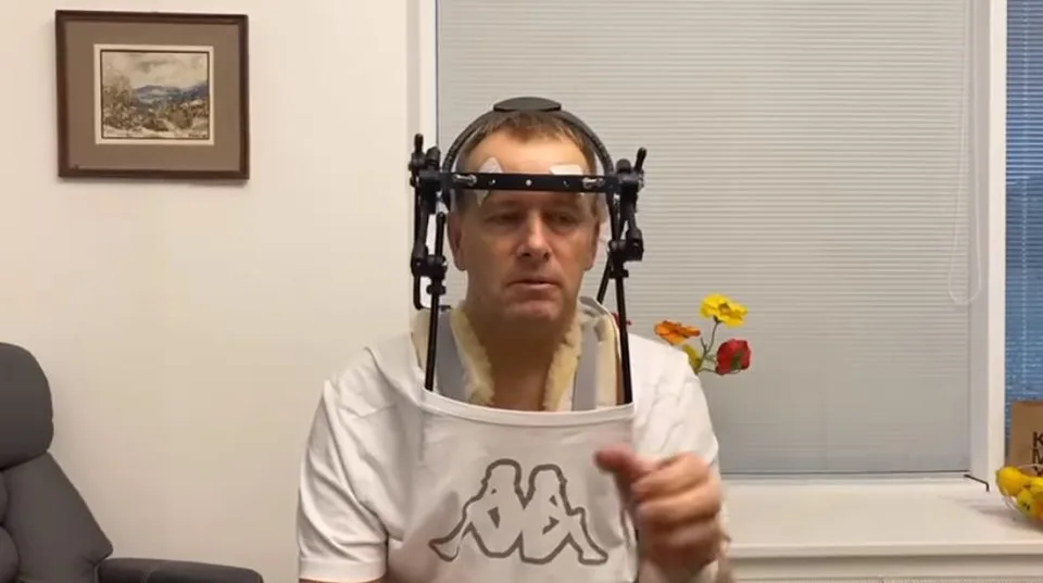 Read more about the article Už radšej mlčte! Kollár nakydal na sestričku, Mikulec ho obhajoval