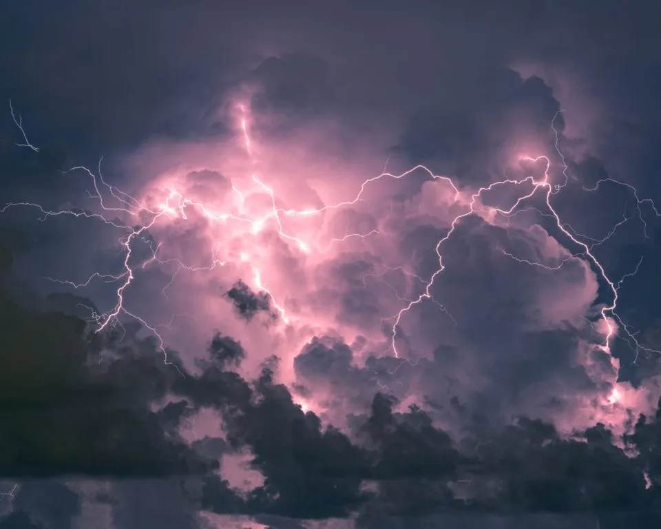 Read more about the article Z amerického Houstonu po ničivých búrkach hlásia sedem obetí