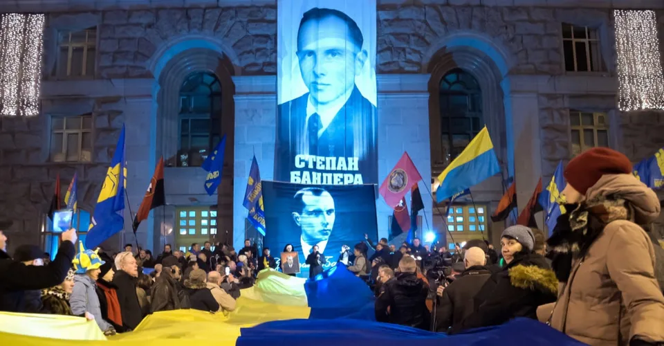 Read more about the article Glorifikuje Denník N Banderu? Chmelár reaguje: Banderovci na Slovensku vraždili!