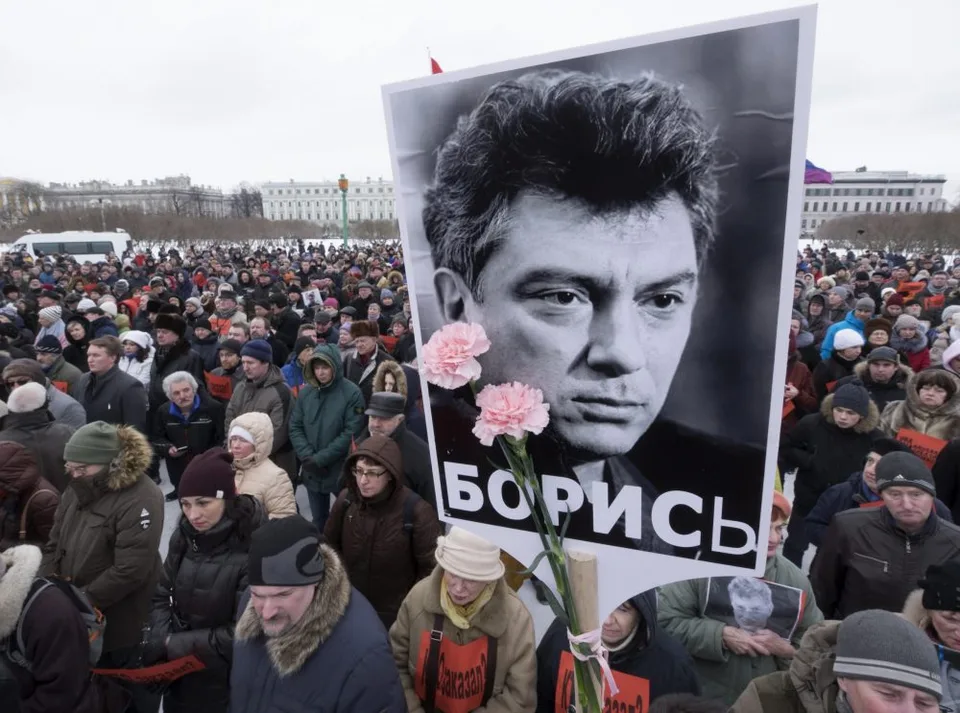 Read more about the article USA: Rusi, ktorí sa otvorene vyslovia za obranu slobôd, sú terčom útokov a atentátov!