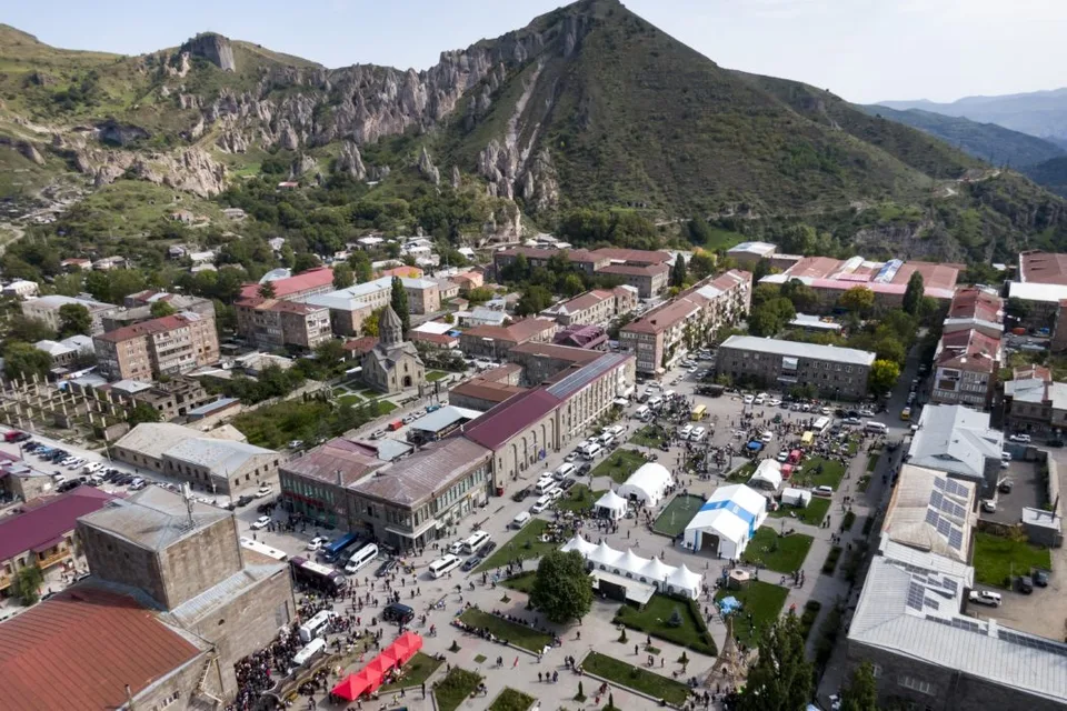 Read more about the article Do Náhorného Karabachu dorazila misia OSN; Arménsko sa modlí za utečencov