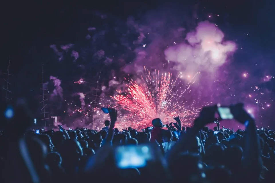 Read more about the article Zábavná pyrotechnika – prečo  postupne mizne?