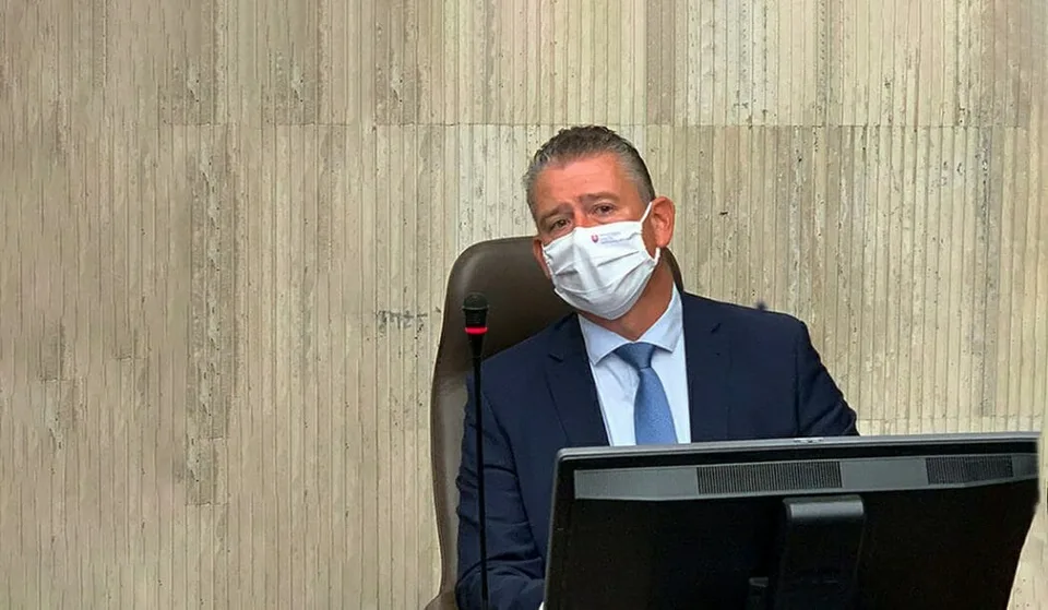Read more about the article Mikulec pripustil núdzový stav: Som presvedčený, že kontrola opatrení funguje!