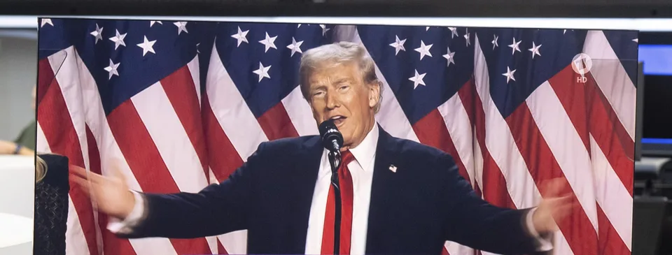 Read more about the article Trumpov návrat do Bieleho domu: Historická inaugurácia a nové politické ambície