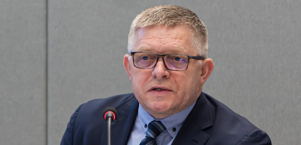 Read more about the article Fico zvoláva mimoriadne stretnutie najvyšších ústavných činiteľov: V hre sú veľké zmeny vo vláde