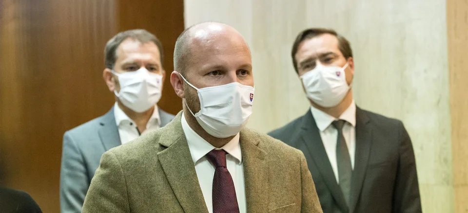 Read more about the article Zmenili plány. Plošné testovanie bude iba cez víkend. Prečo nie aj v piatok?