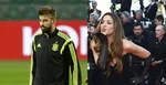 Na kombosnímke zľava Gerard Pique a speváčka Shakira.