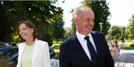 Andrej Kiska (vpravo) odchádza zo snemu strany Za ľudí po tom, čo za novú predsedníčku strany bola zvolená Veronika Remišová (vľavo), 8. augusta 2020 v Trenčianskych Tepliciach.