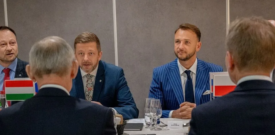 Read more about the article Stretnutie ministrov vnútra V4 v Luxemburgu: Spoločný záujem pre nové výzvy vnútornej bezpečnosti