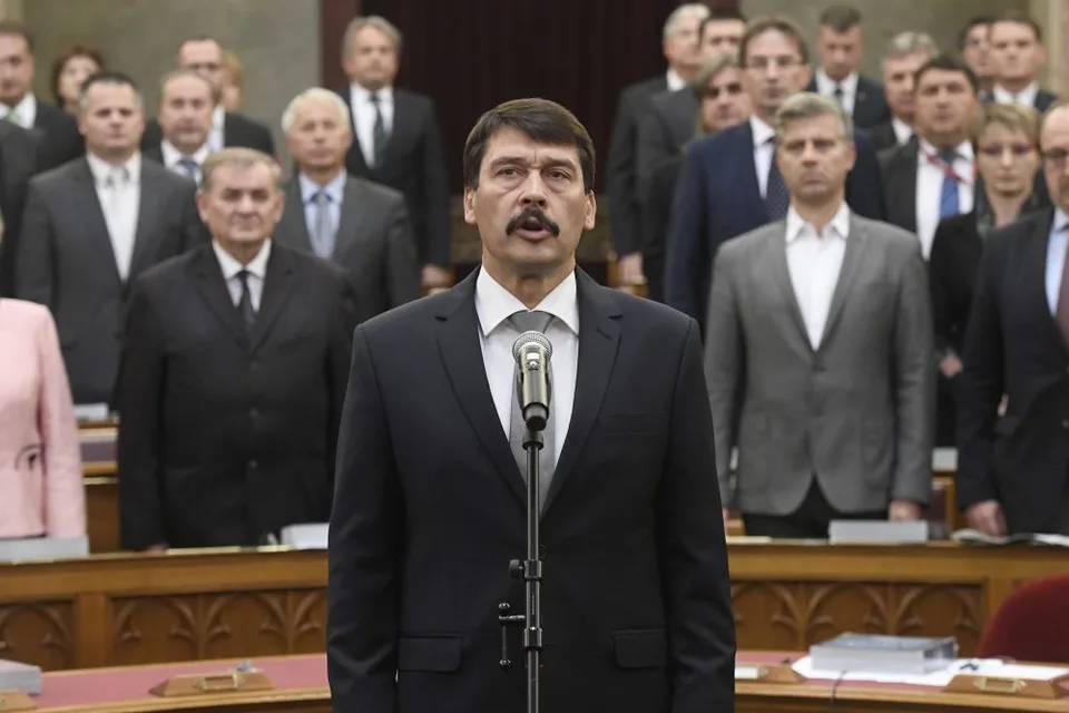 Read more about the article Maďarského prezidenta zaočkovali proti koronavírusu čínskou vakcínou