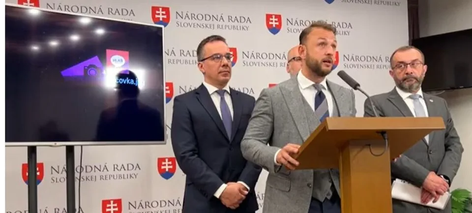 Read more about the article VIDEO HLAS – SD: Naďova “analýza” k stíhačkám je fiasko! Vláda nemala právo poslať migy na Ukrajinu