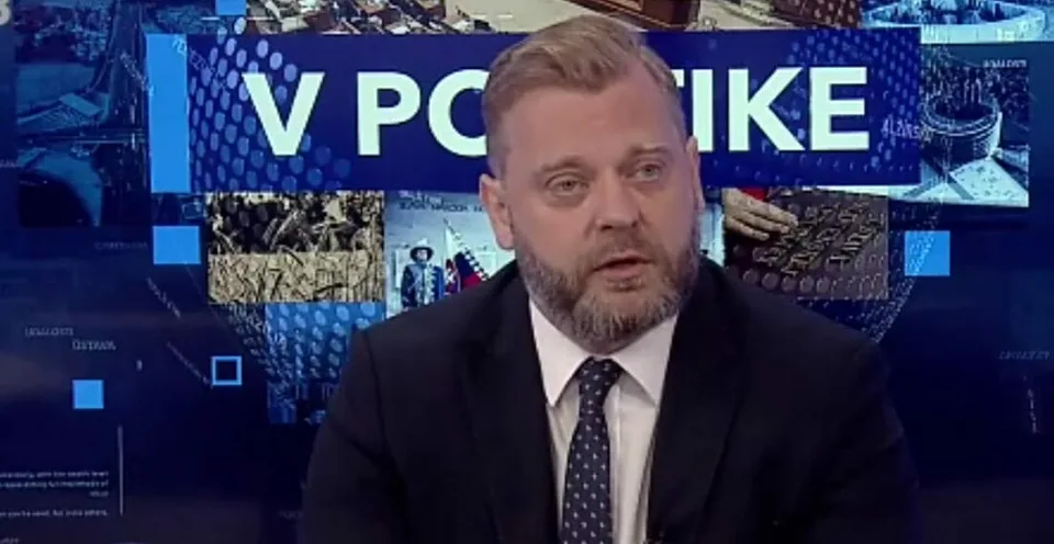Read more about the article Krúpa opäť perlí: Hovorí o vládnom divadle s migrantmi! To zrejme nebol na hraniciach