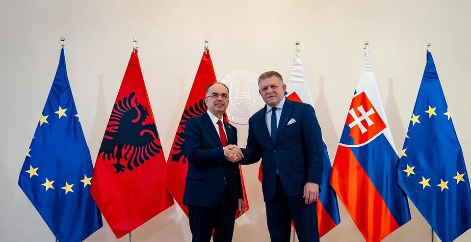 Read more about the article Fico a albánsky prezident diskutovali o vzájomných vzťahoch či otázkach EÚ