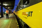 Železničná doprava cez stanicu Štrba v okrese Poprad je aktuálne prerušená. Dôvodom je nahlásenie nástražného výbušného systému.