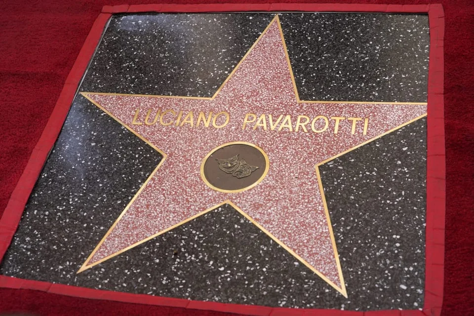 Read more about the article Dočkal sa aj on! Maestro Pavarotti už má vlastnú hviezdu na chodníku slávy