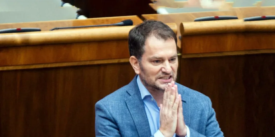 Read more about the article Matovičovu sestru vytočili poslanci, ktorí hlasovali za dohodu: Schovávať sa za ochranku dokáže hocijaký debil!