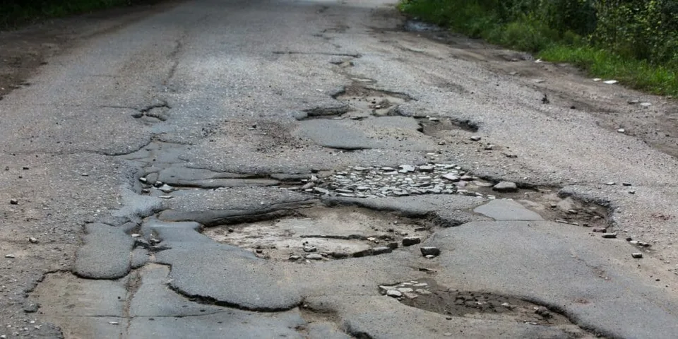 Read more about the article V Humennom neopravia výtlky, technické služby paralyzovala korona!