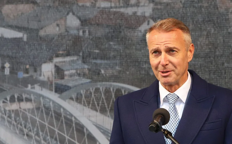 Read more about the article Progresívci zrejme Rašiho za šéfa Národnej rady nepodporia, nepáčia sa im ani 13. dôchodky