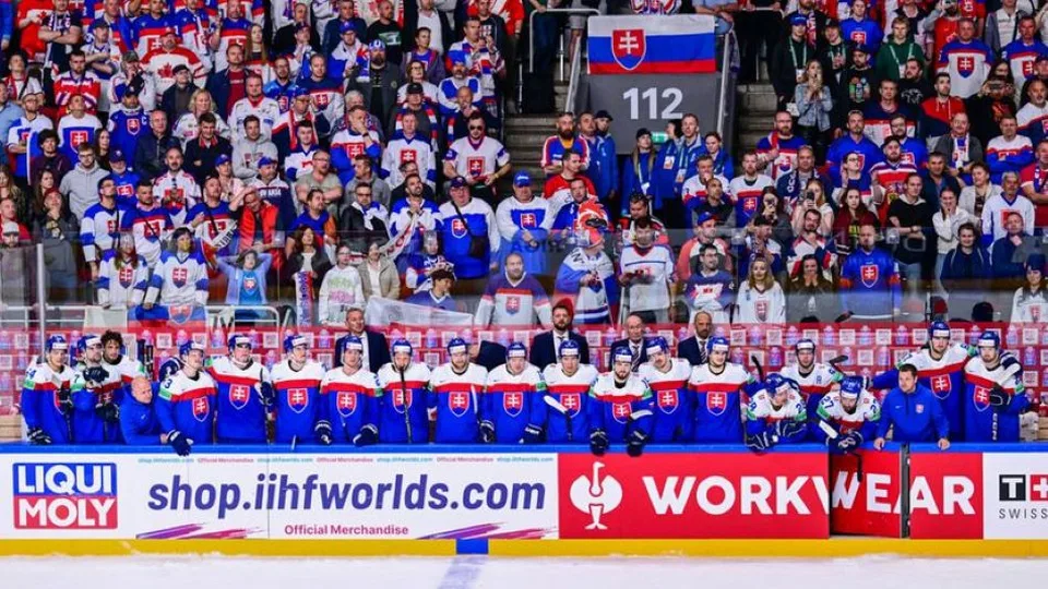 Read more about the article Generál Viktorín bráni našich hokejistov z KHL, pustil sa preto do Čechov: Prestaňte už byť farizejmi!