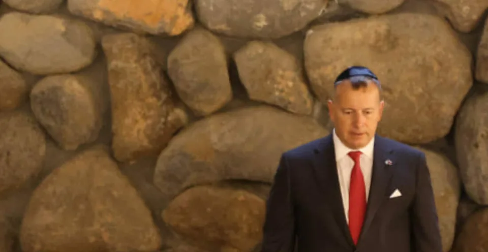 Read more about the article FOTO Kollár po návrate z Jeruzalema: Som hrdý na to, že rabín Sofer pôsobil práve na Slovensku!