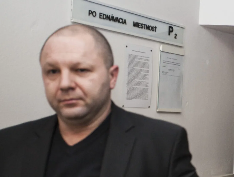 Read more about the article Nie je v tom sám: Spolu s Martinom Ribárom je obvinený ďalší advokát