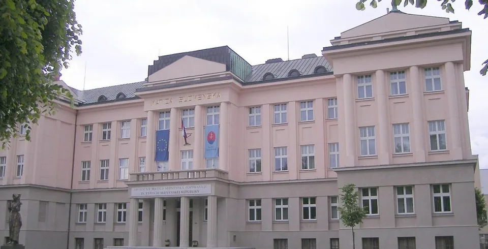 Read more about the article Matica slovenská: Škandalózna dehonestácia! Pre odseknutú hlavu Hviezdoslava bude protest