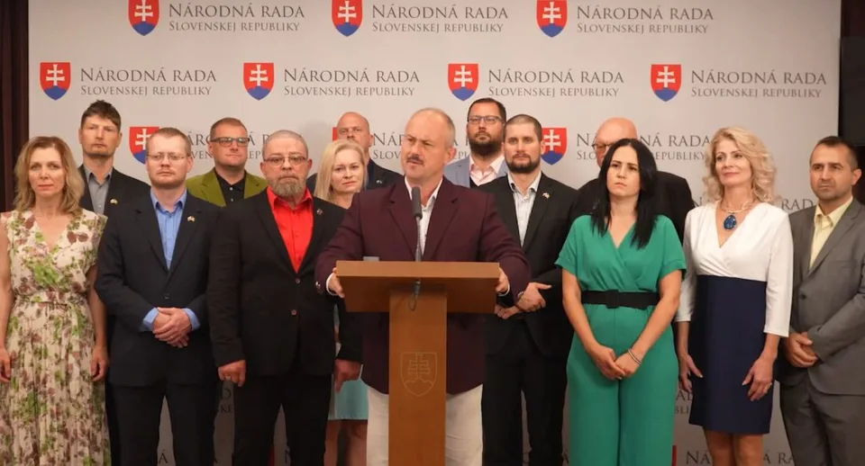 Read more about the article VIDEO KOTLEBA: My, Kotlebovci, prichádzame s radikálnym riešením! Máme odvahu brať bankám a dať ľuďom
