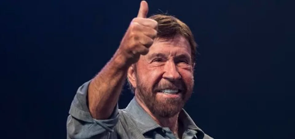 Read more about the article Strach o legendu: Chuck Norris skončil v nemocnici