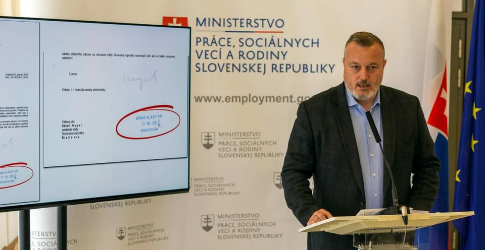 Read more about the article Krajniak: SME RODINA sa pri hlasovaní o programovom vyhlásení zdrží. Nevidí opatrenia pre chudobnejších na boj s infláciou