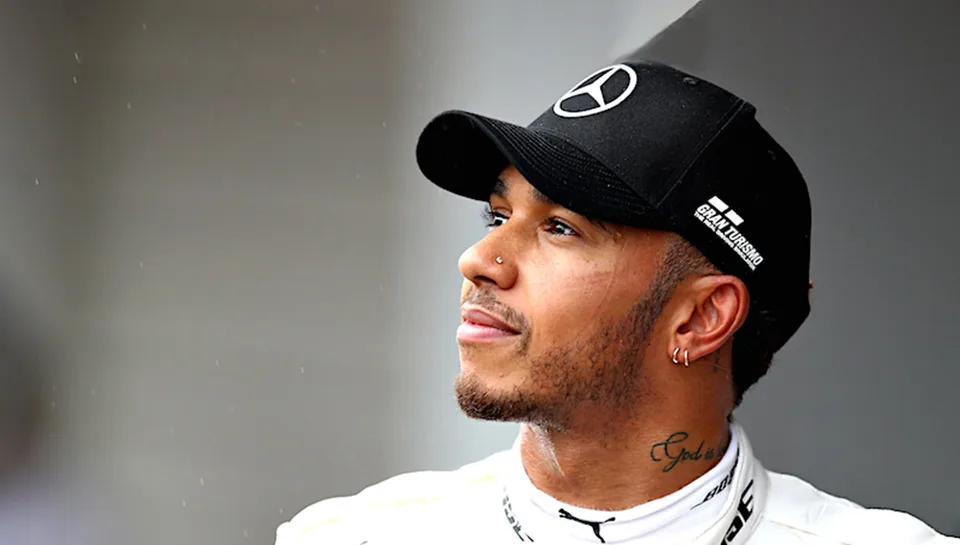 Read more about the article Vedeli ste koľko zarobia piloti F1? Z tej sumy sa vám zatočí hlava!