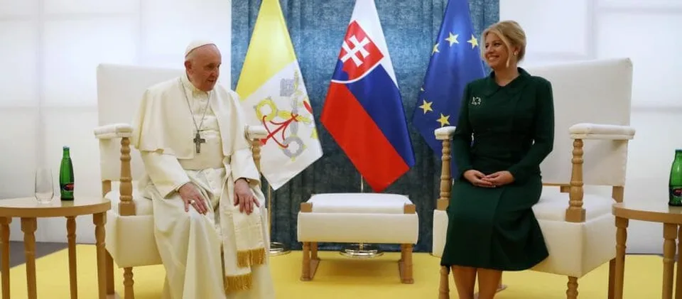 Read more about the article Tajomstvo Čaputovej šiat odhalené! Čo nimi chcela povedať?
