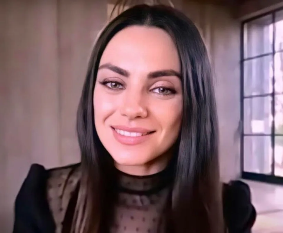 Read more about the article Mila Kunis učí deti o Ukrajine. Prečo však spolu hovoria po rusky?
