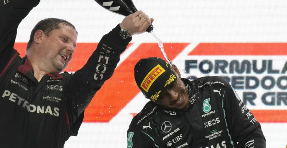 Read more about the article F1: Premiérovú VC Saudskej Arábie vyhral Hamilton, o titule rozhodne Abú Zabí