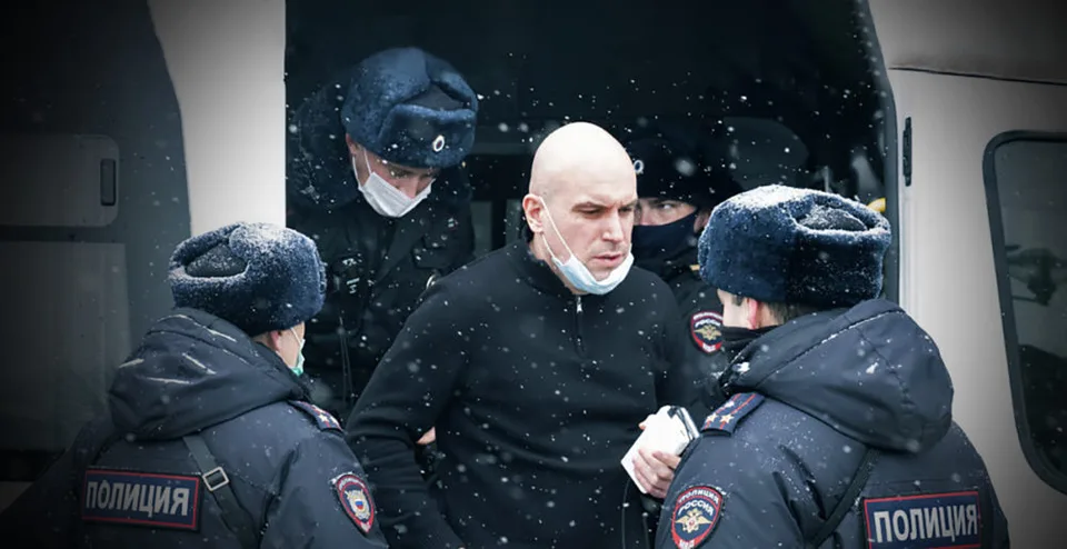 Read more about the article Polícia v Moskve zadržala desiatky ľudí vrátane známych opozičných politikov