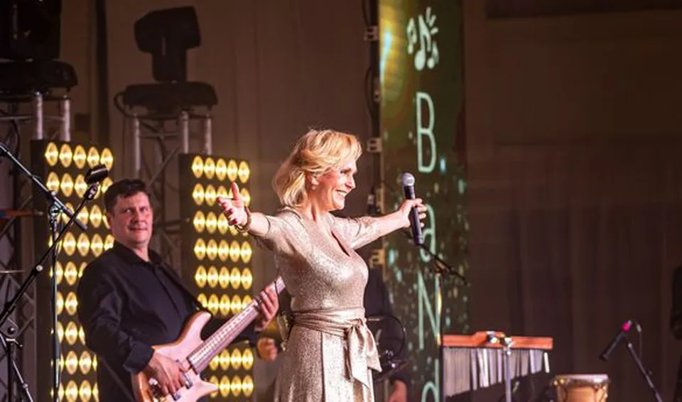 Read more about the article Legendárna Helena Vondráčková oslavuje 60 rokov na scéne: Ocenila svojich slovenských fanúšikov