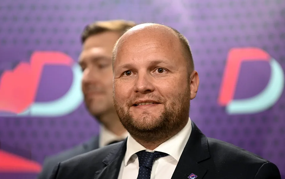 Read more about the article Milióny vyhodené von oknom. Referendum je podľa neoficiálnych výsledkov neplatné