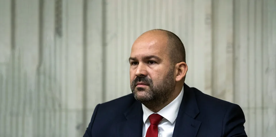 Read more about the article Pčolinský zainteresovane: Šimečka ako líder a štátnik? Neosvedčil sa, nastúpi Z. Čaputová