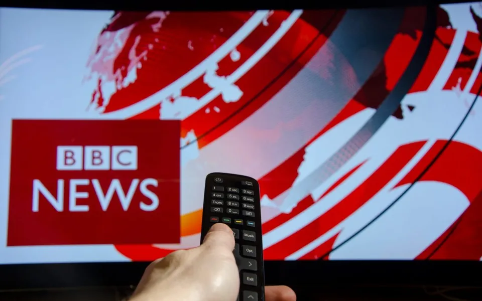 Read more about the article EÚ reaguje na zákaz BBC World News v Číne: Peking porušuje čínsku ústavu!