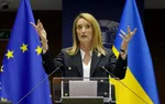 Predsedníčka Európskeho parlamentu Roberta Metsolová počas mimoriadneho zasadnutia EP v Bruseli v utorok 1. marca