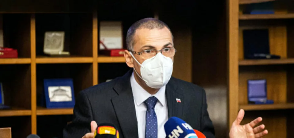 Read more about the article Žilinka reaguje na politický a mediálny tlak: Neuhnem ani o milimeter!