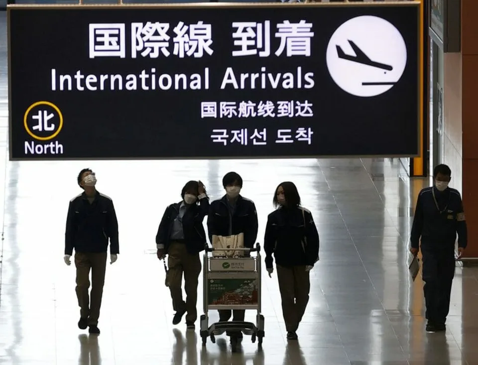 Read more about the article Japonsko hlási prvýkrát vyše 50.000 nových prípadov nákazy, rekord má aj Tokio
